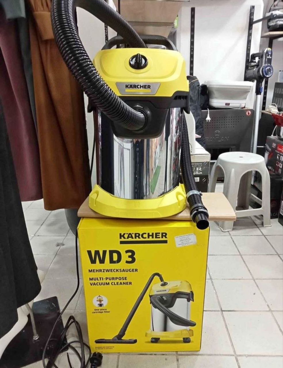 Kärcher WD3 Premium Aspirateur multifonctions 1000W inox